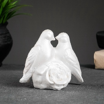 Фигура "Голуби пара" гипс 12х12х7см