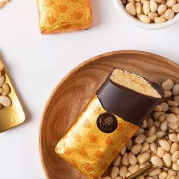 Конфета кедровый марципан 40 гр.с облепихой