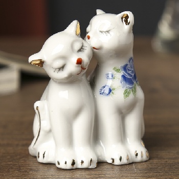 Сувенир "2 киски неженки" 7,5х6 см