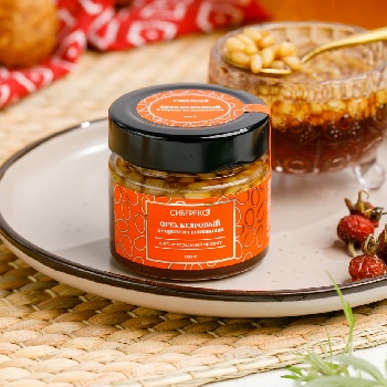 Орехи кедровые в сиропе из шиповника 110 гр (Сиберико)