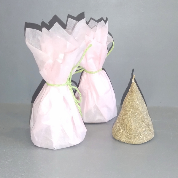 Свеча помощница травяная пирамидка (Ш)